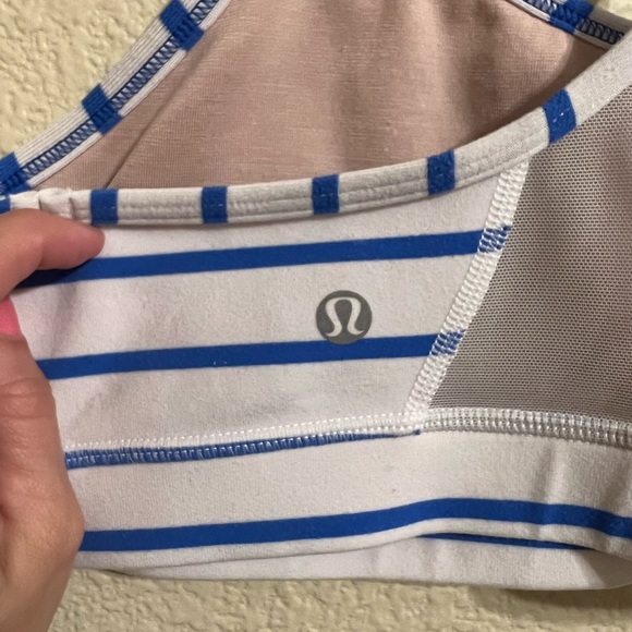 Lululemon Sports bra - Picture 9 of 10
